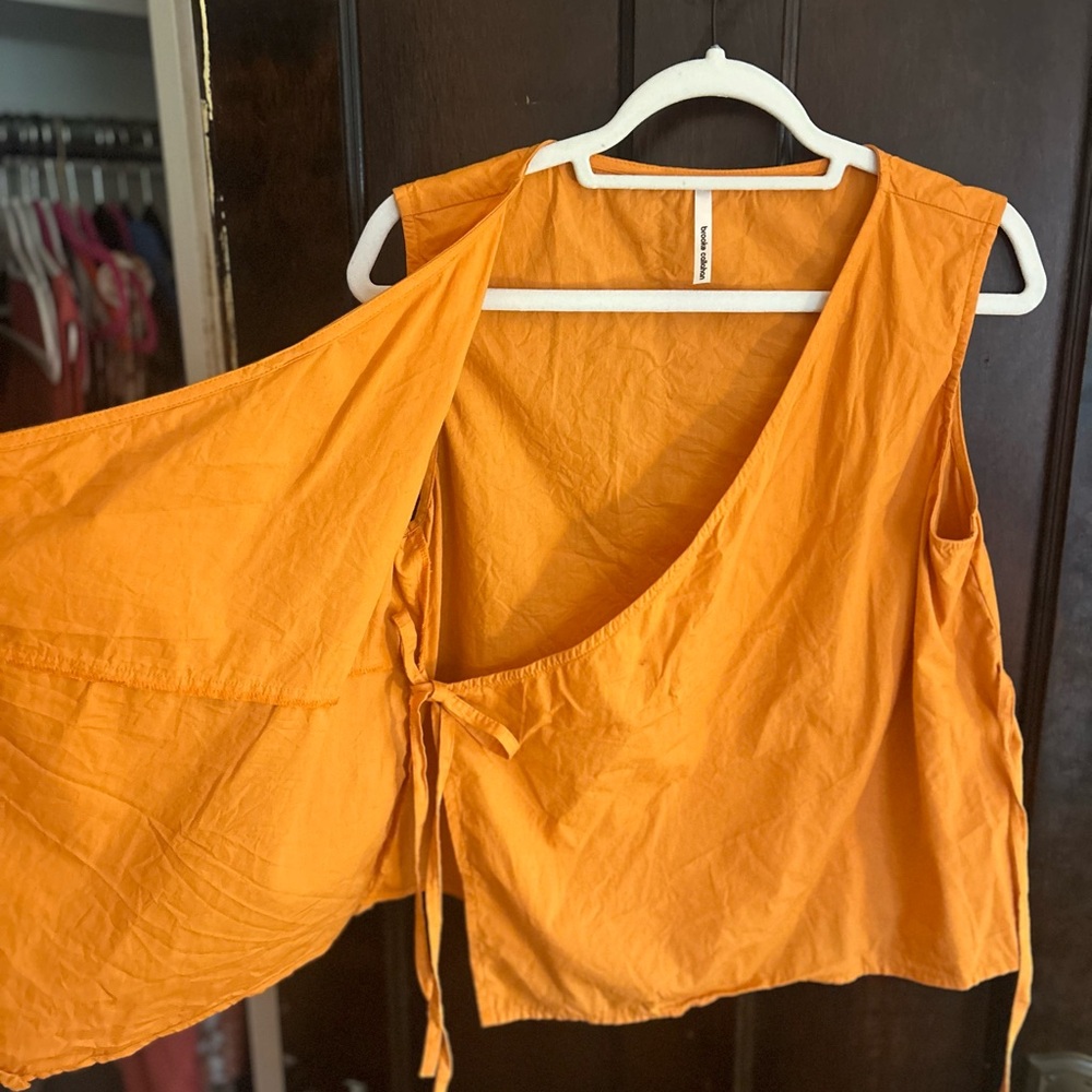 Brooke Callahan Wrap Top - Picture 4 of 7